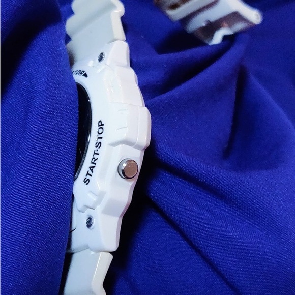 Casio Vintage White Sports Multifunction Men's Watch - Picture 2 of 8